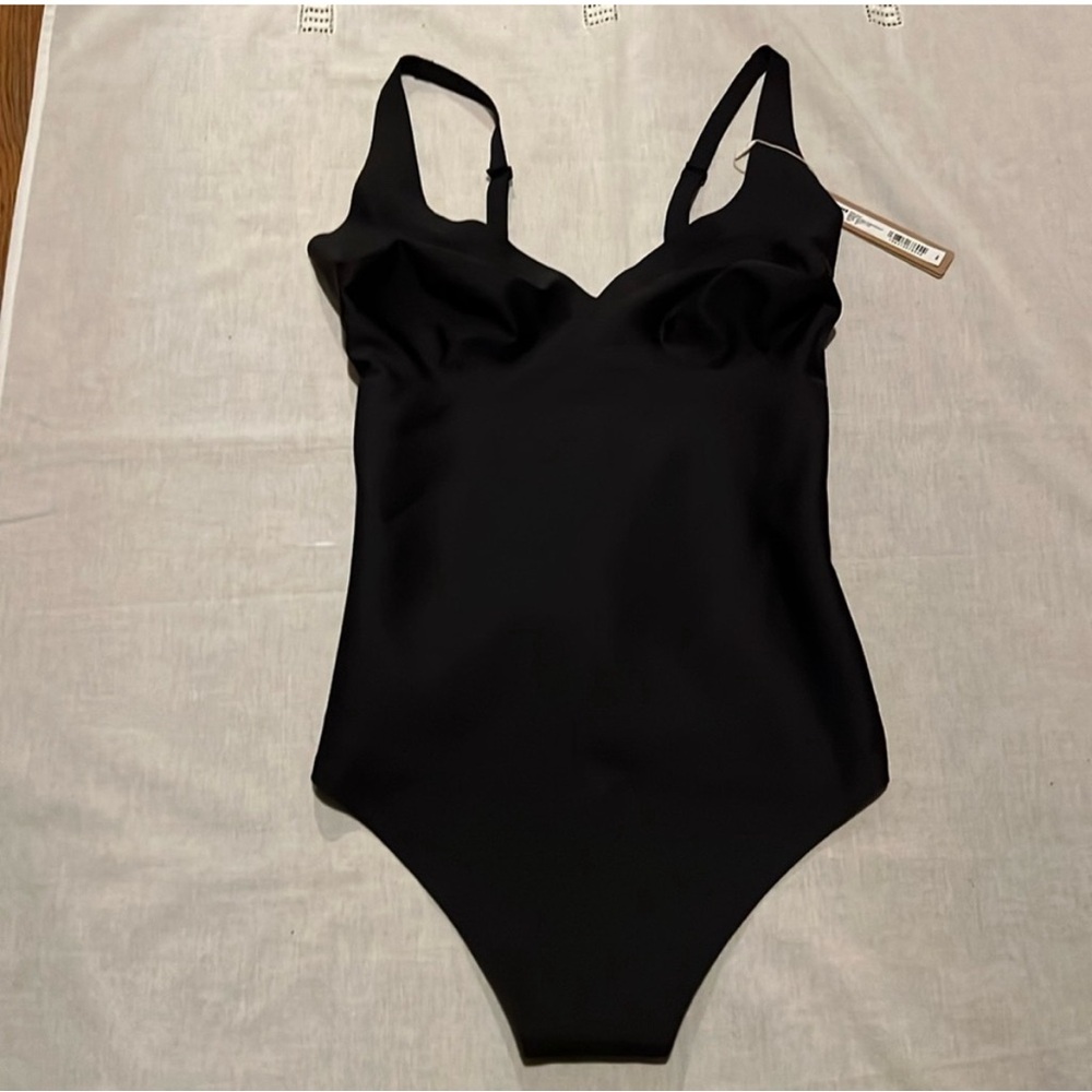 Skims Body Core Sculpt Plunge Thong Bodysuit Size XS ONYX